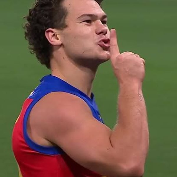 Cam Rayner me in logo